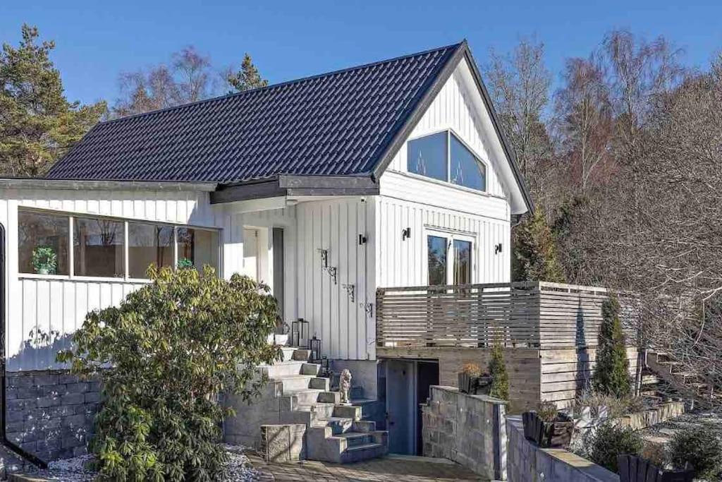 Mysigt Hus Med Natur & Jacuzzi I Olofstorp Göteborg Dış mekan fotoğraf